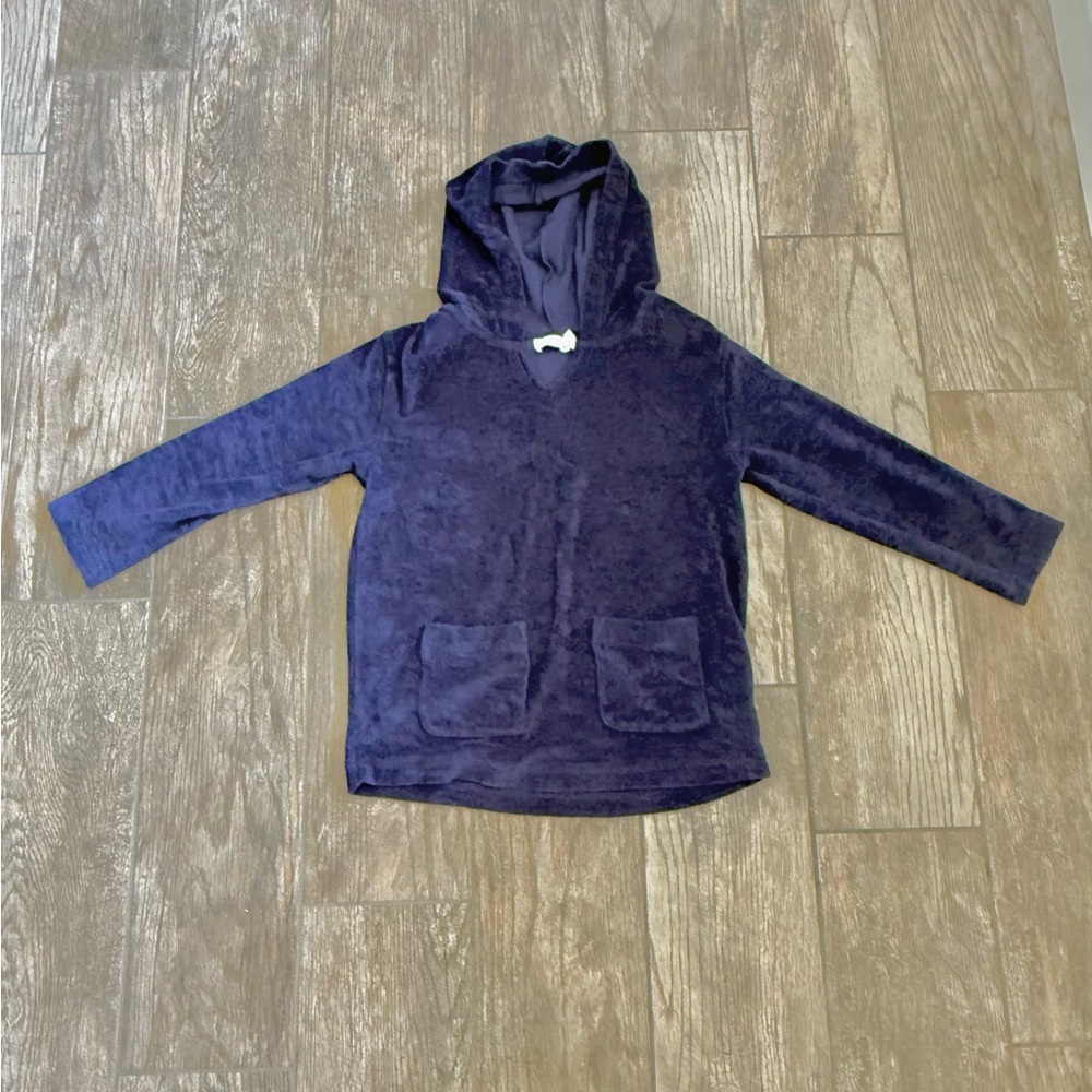 Kids blue terry cloth top with pockets and hood by Vineyard vines, size S, 7-8.